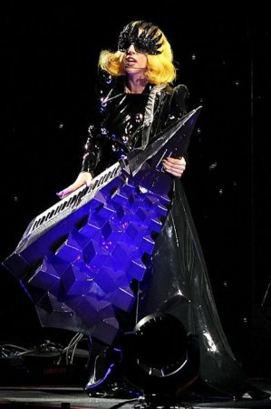 ����� ���������� ������� Lady GaGa �� 2010 ��� (49 ����)