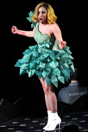 ����� ���������� ������� Lady GaGa �� 2010 ��� (49 ����)