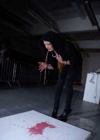 Millie Brown -    (31  + 1 )