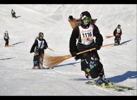    (Hexenabfahrt) (33  + 3 )