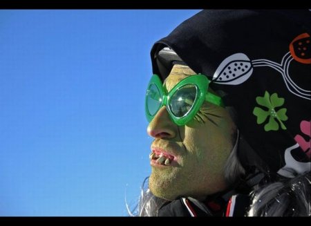    (Hexenabfahrt) (33  + 3 )