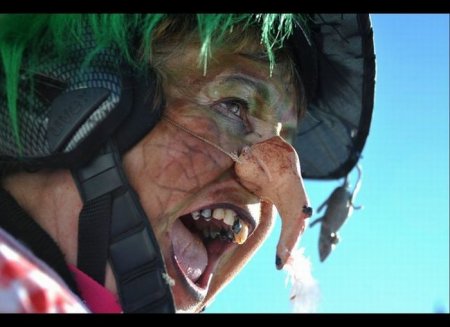    (Hexenabfahrt) (33  + 3 )